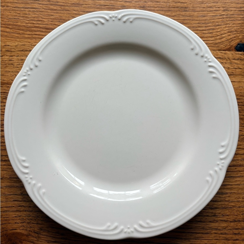 Vintage Pfaltzgraff Filigree Set of 2 Dinner Plates - Picture 5 of 17